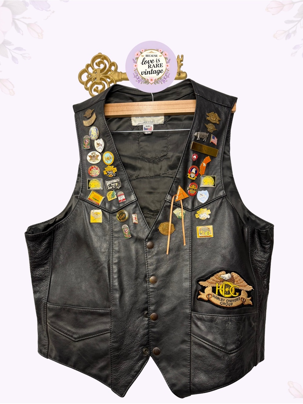 Vintage USA Harley Owners Group Black Leather Biker Vest with Pins & Patches